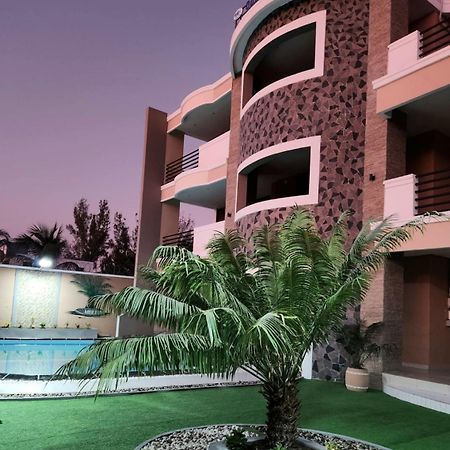 מאהאג'נגה Ocean Heaven Hotel מראה חיצוני תמונה