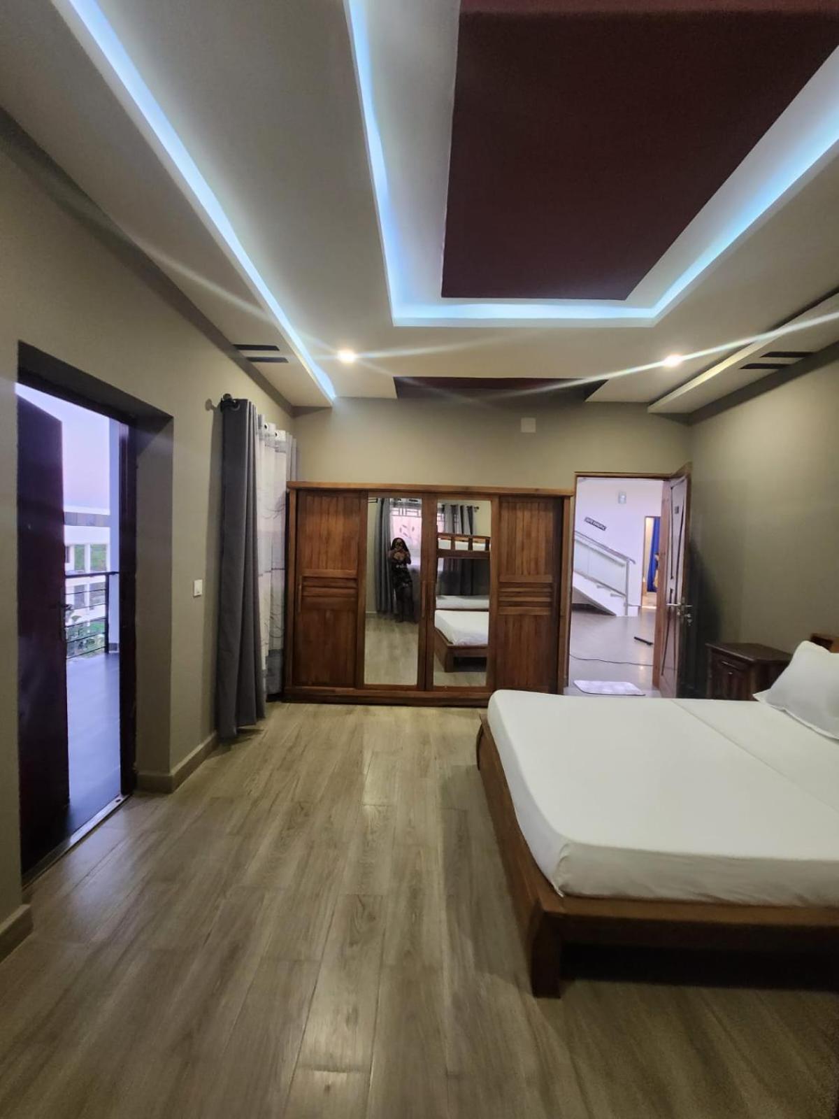 מאהאג'נגה Ocean Heaven Hotel מראה חיצוני תמונה