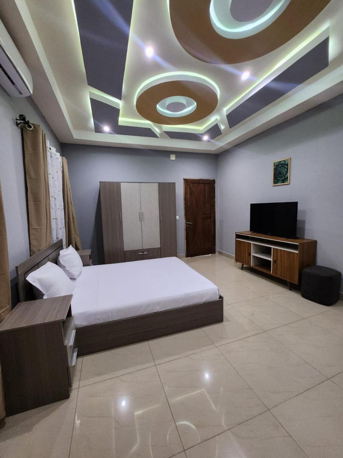 מאהאג'נגה Ocean Heaven Hotel מראה חיצוני תמונה