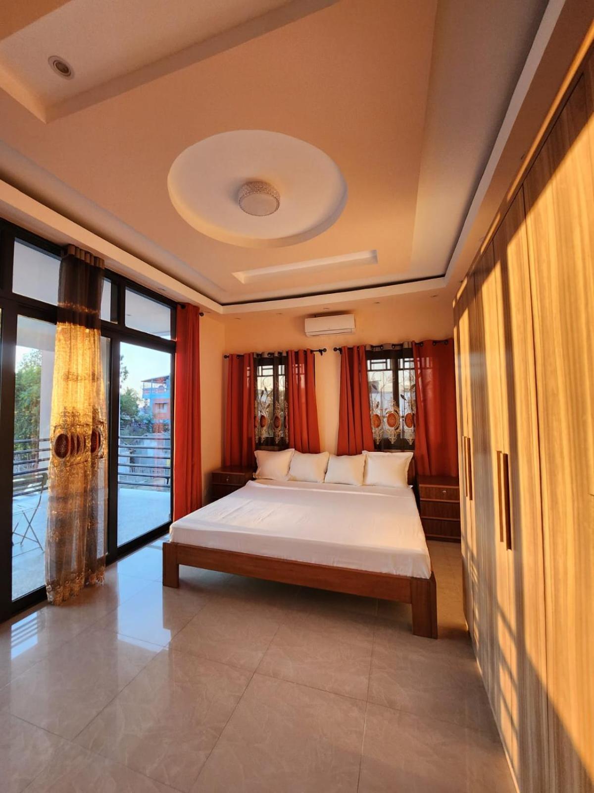 מאהאג'נגה Ocean Heaven Hotel מראה חיצוני תמונה