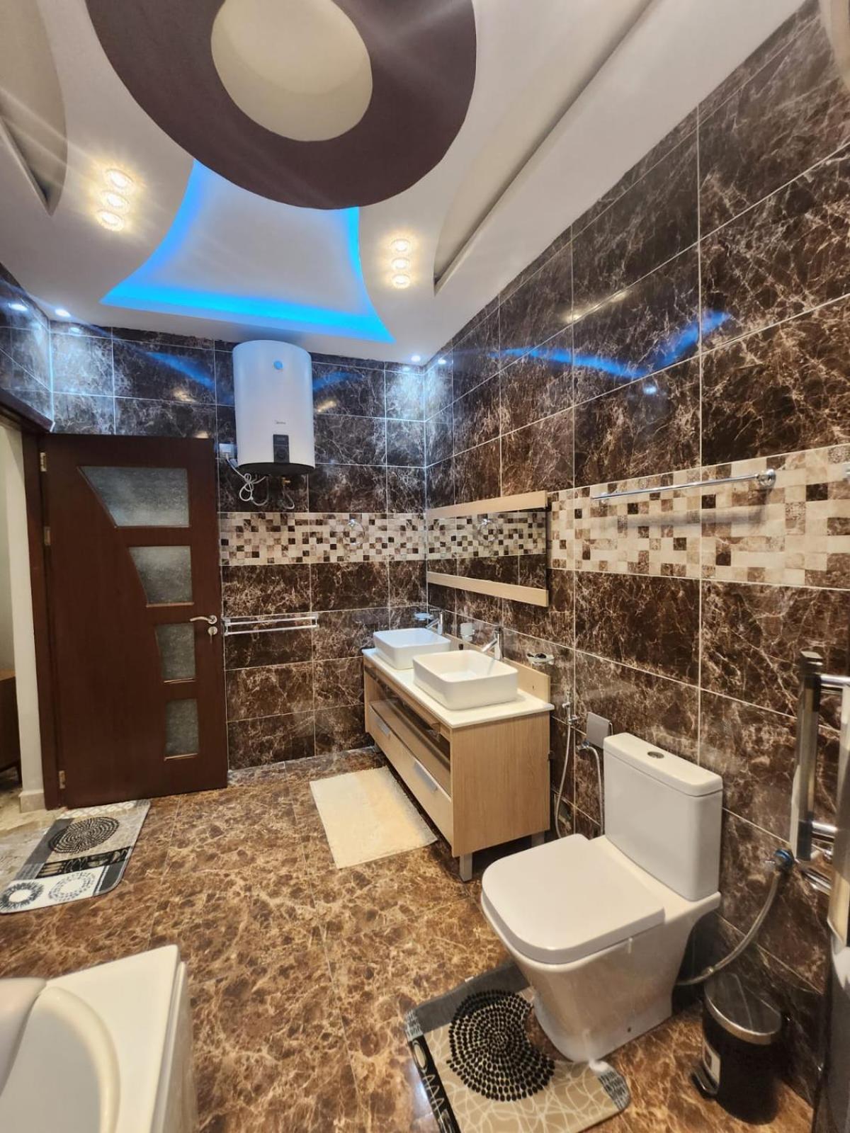 מאהאג'נגה Ocean Heaven Hotel מראה חיצוני תמונה