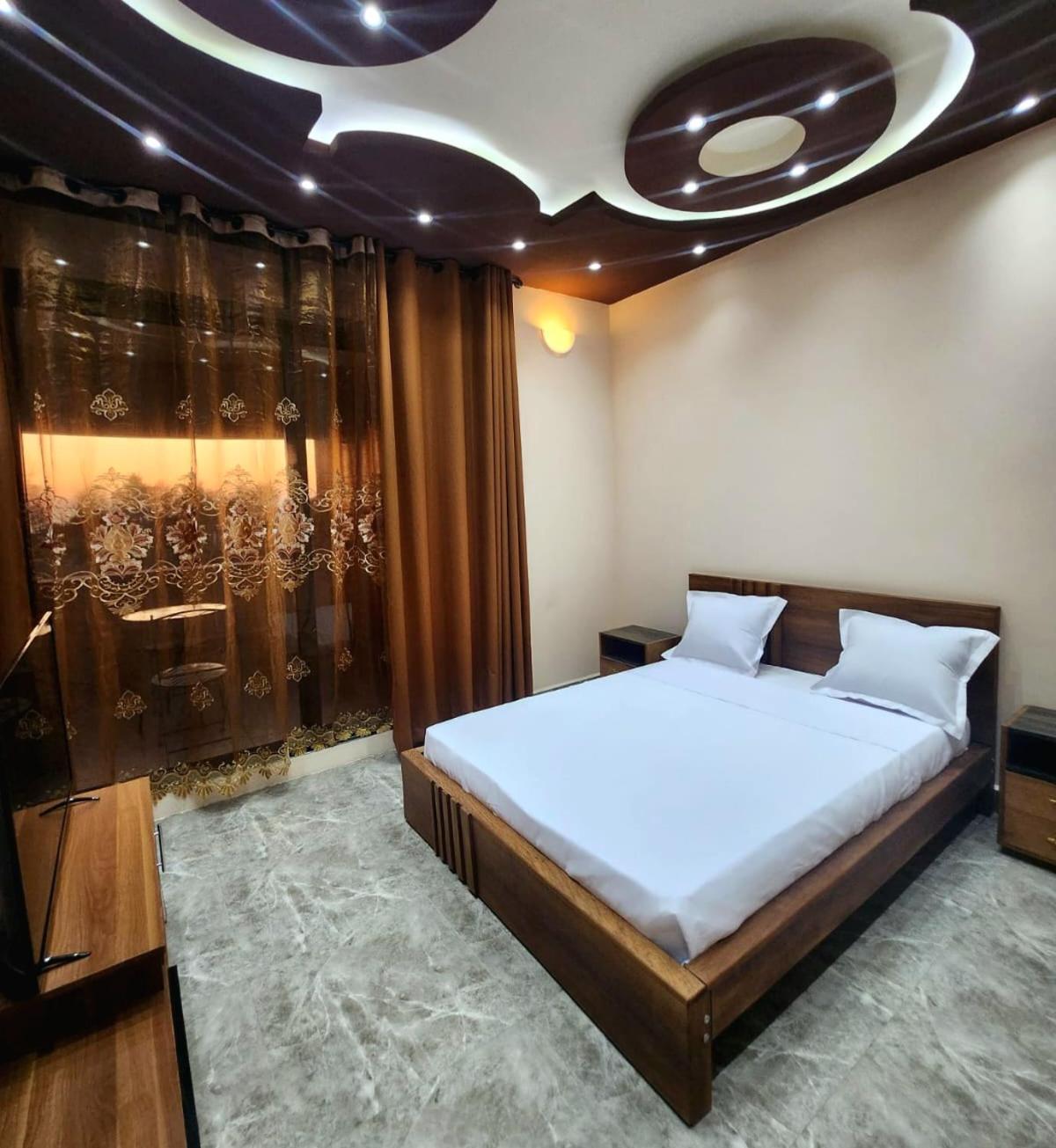 מאהאג'נגה Ocean Heaven Hotel מראה חיצוני תמונה